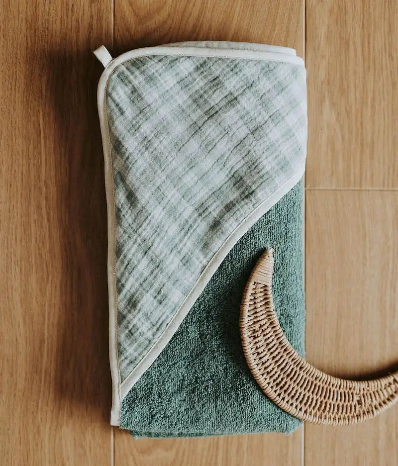 Cape de bain vichy vert de gris